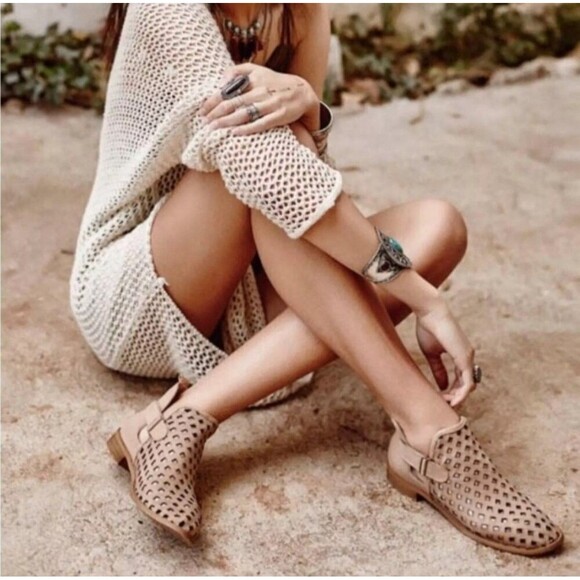 Musse & Cloud Caila Argento Ankle Booties Women's EUR 40/US 9 Perforated Tan - Picture 2 of 12